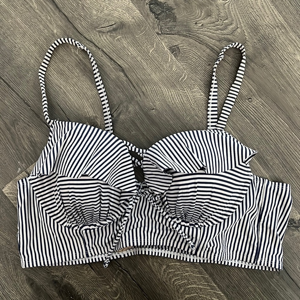 Cacique Underwire Striped Swim Top size 42C